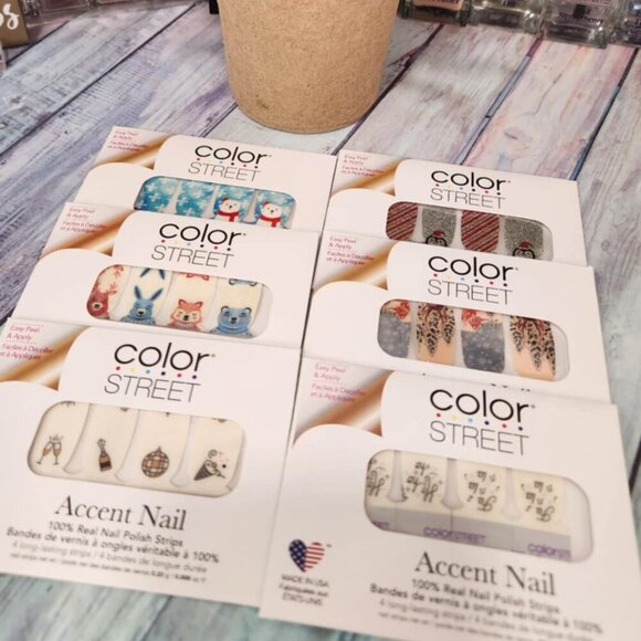 Color Street- Holiday accents - Picture 1 of 6